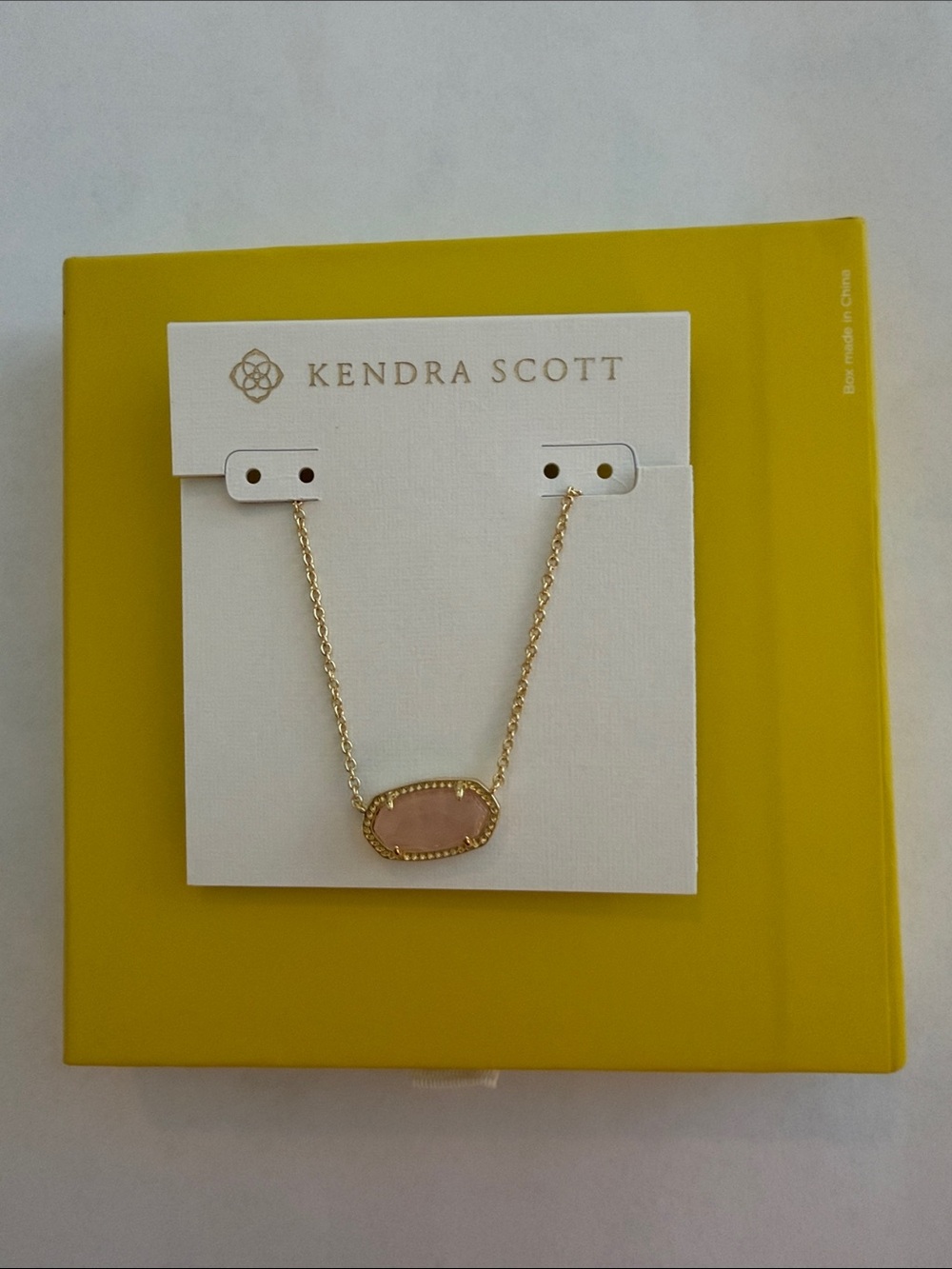 NWT Kendra Scott Elisa Gold Rose Quartz Oval Pendant Necklace 14k Gold Plated
